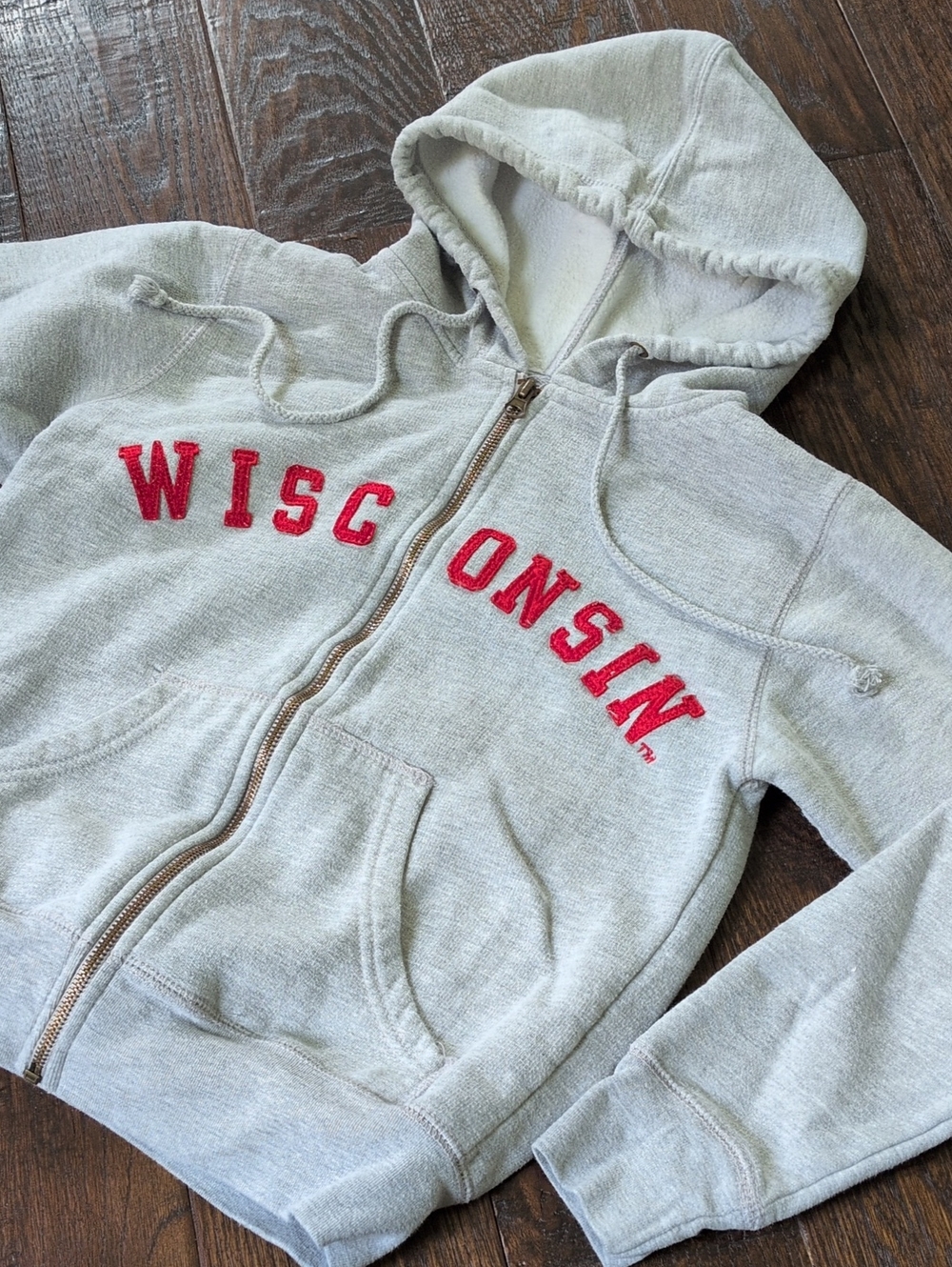 STEVE & BARRY'S I Kid's UW Badger Wisconsin Red Patch Gray Zip Front Hoodie, S